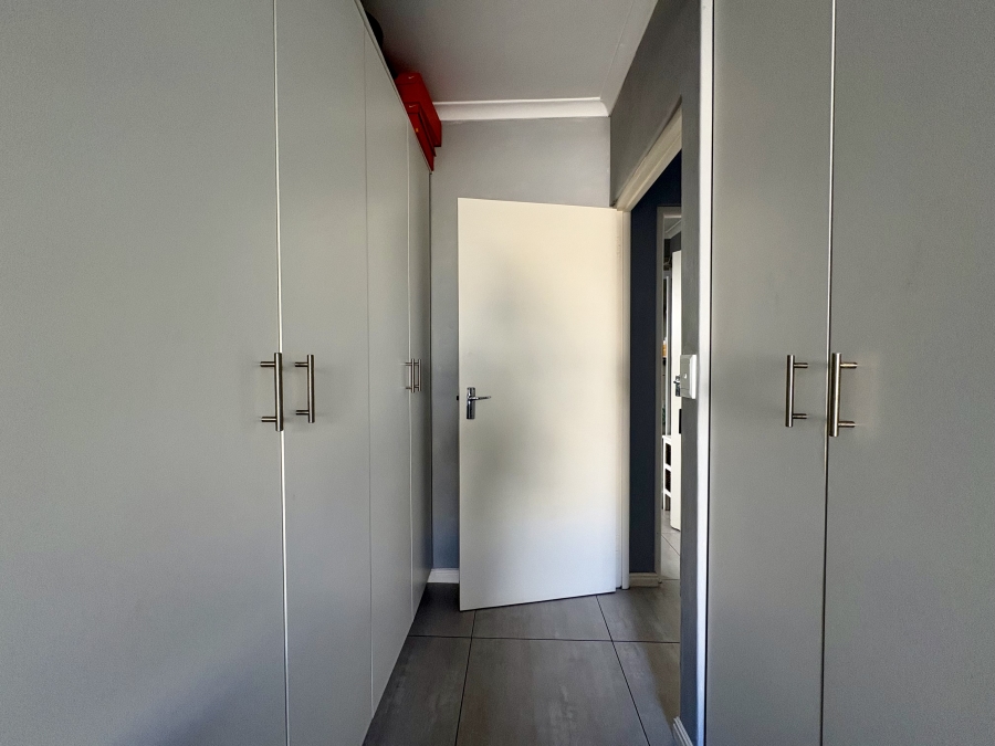 2 Bedroom Property for Sale in Parklands Western Cape